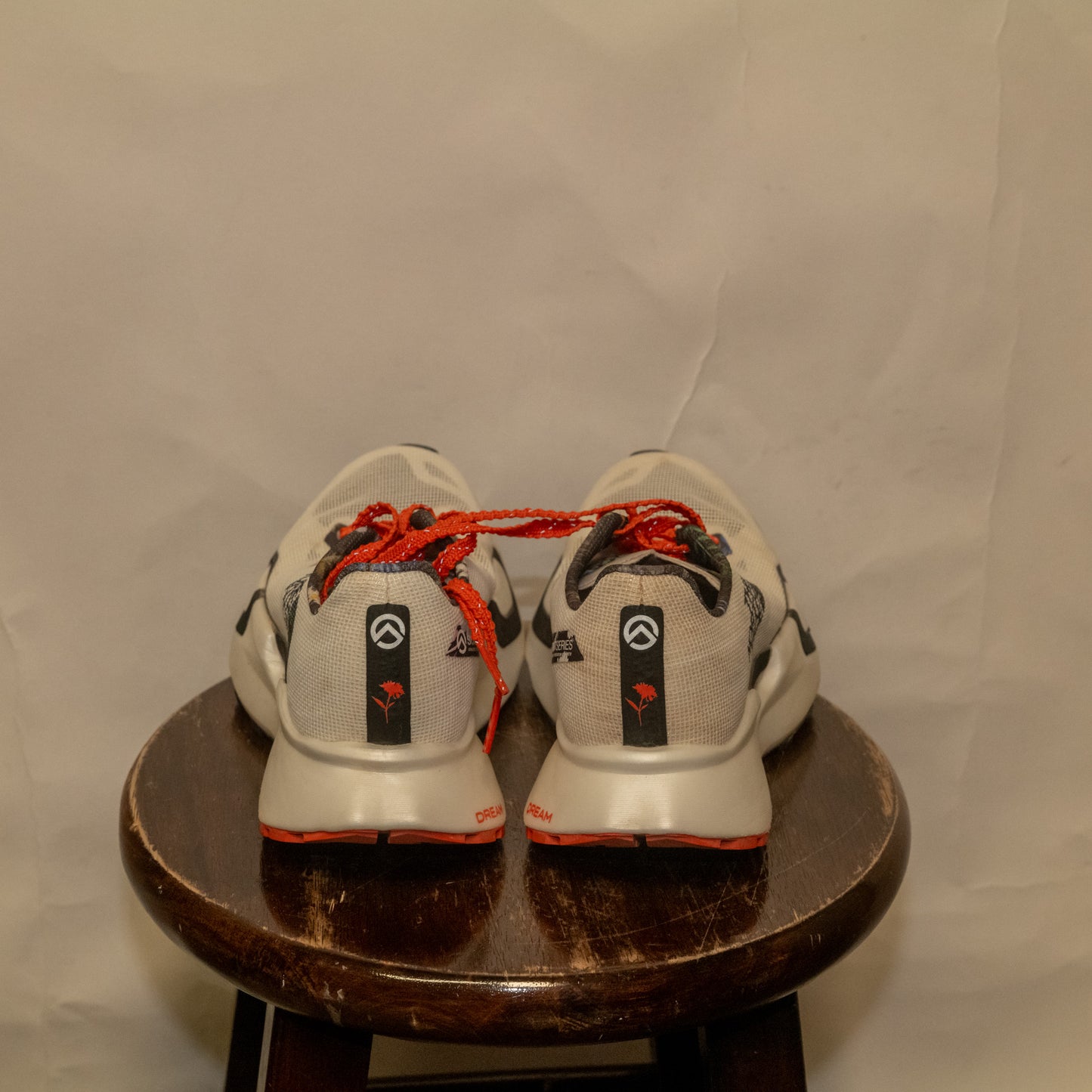 The North Face Vectiv Pro 3- Women's (6.5)