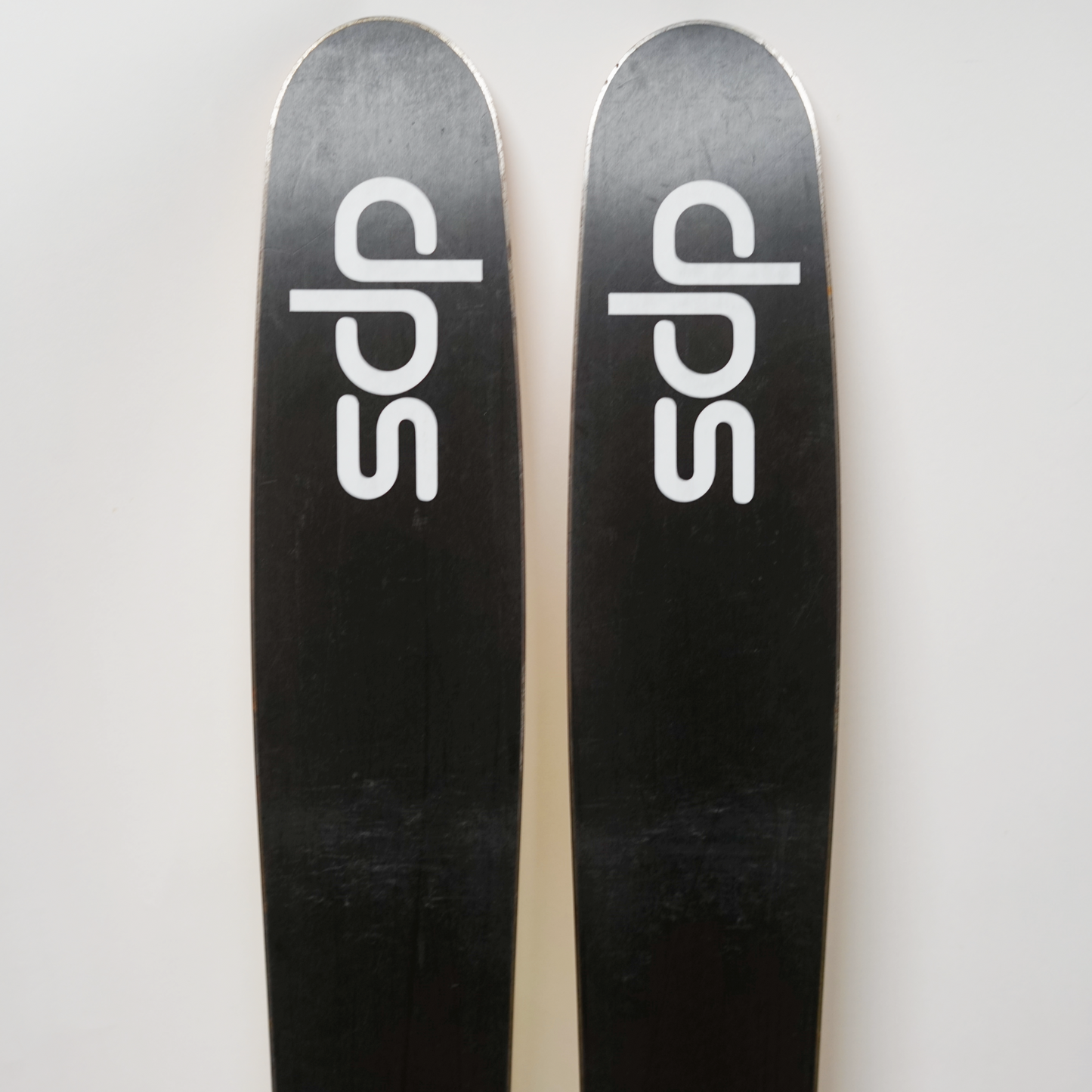 DPS Kaizen 112 Skis w/ Vipec Bindings