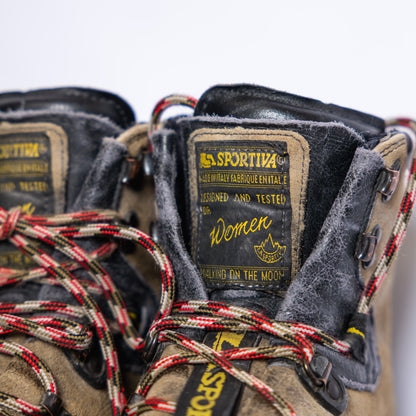 La Sportiva Walking On the Moon Boot - (41.5)