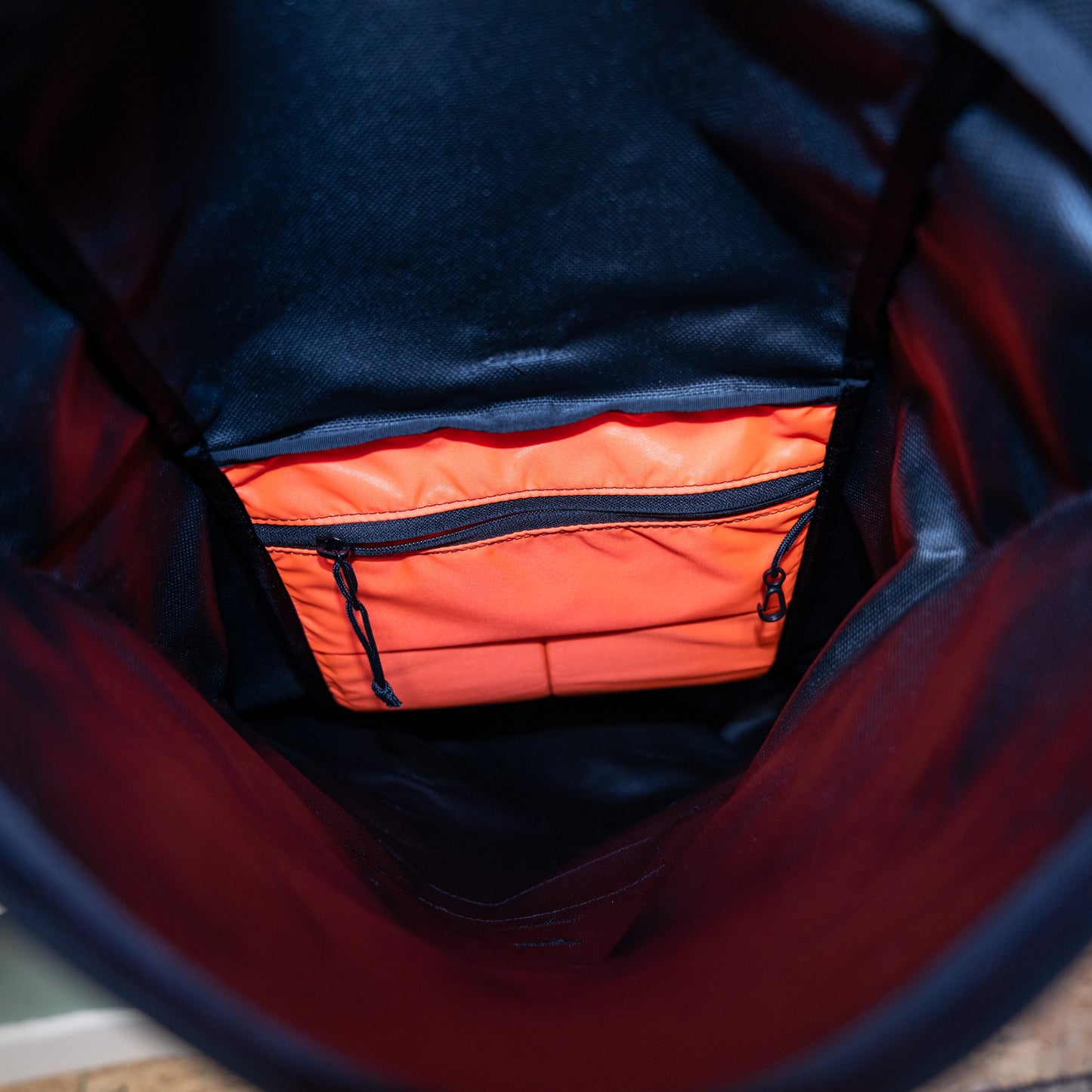 Organic Roll Down Backpack 28L - Black/Pink
