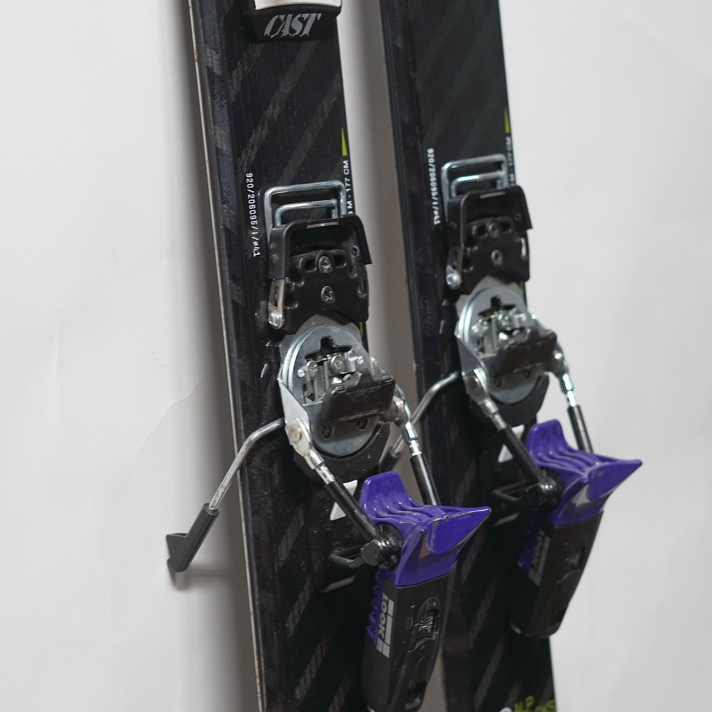 Movement Alp Tracks 106 w/ Pivot Cast Hybrid System