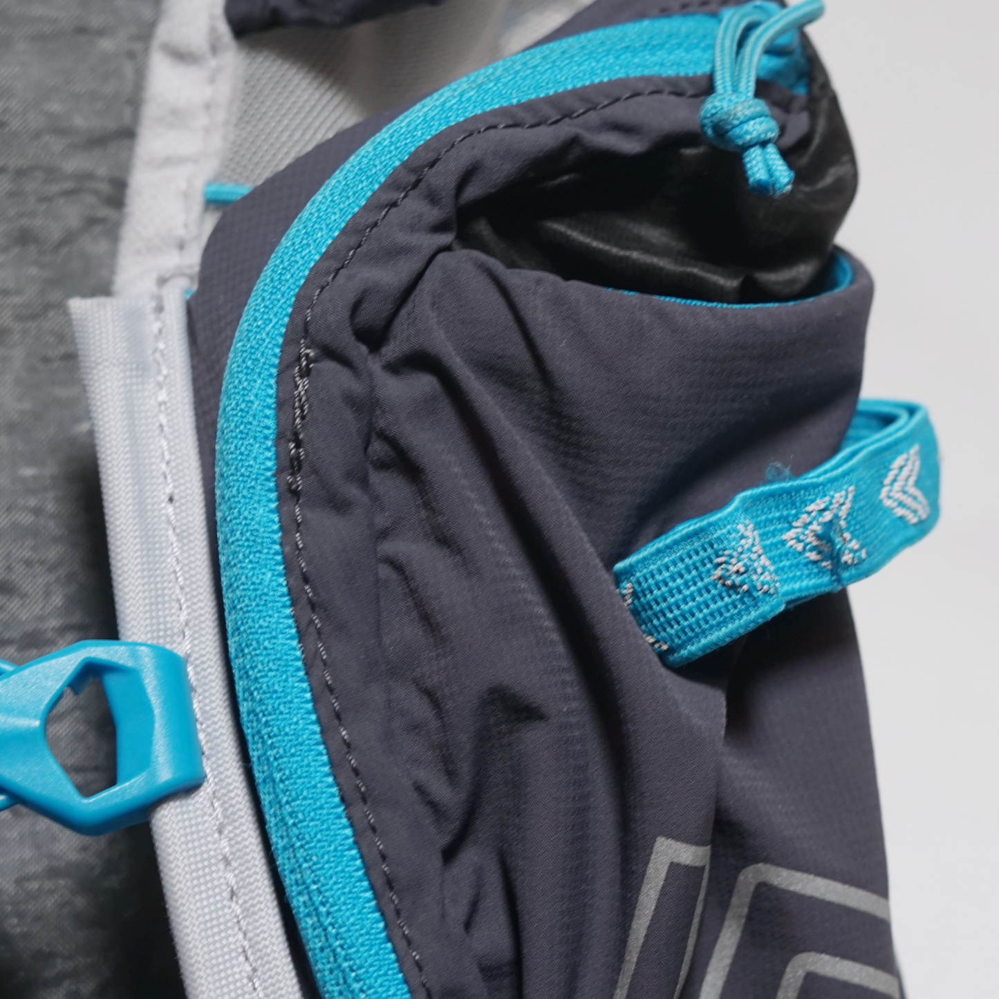 Ultimate Direction Adventure Running Vest (No Flasks) - Unisex (S)
